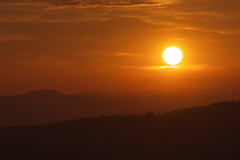 Trojak_sunset_wallpaper
Format 16:9
Resolution 3840x2160